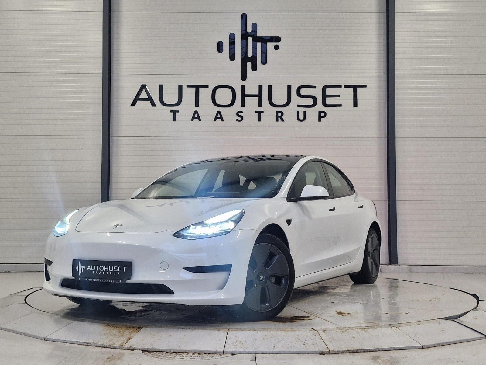Billede af Tesla Model 3  Standard Range+ RWD