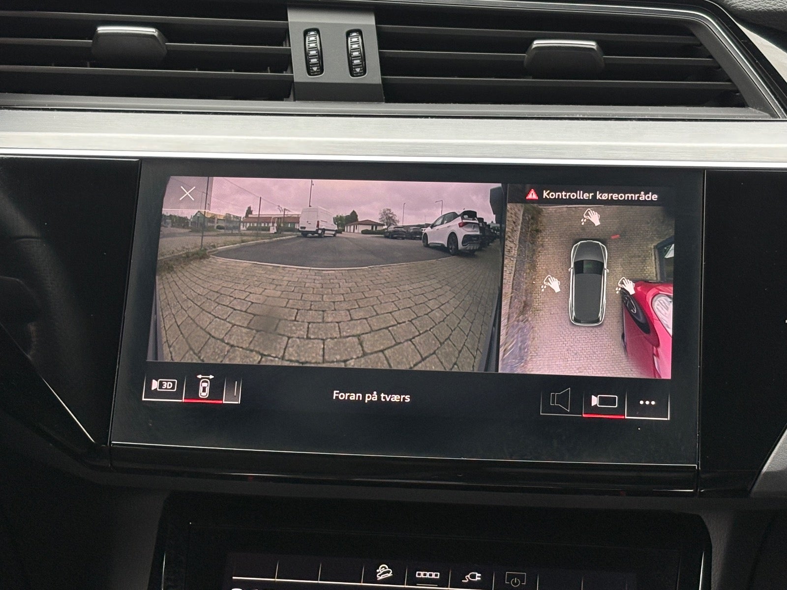 Billede af Audi e-tron 55 S-line quattro