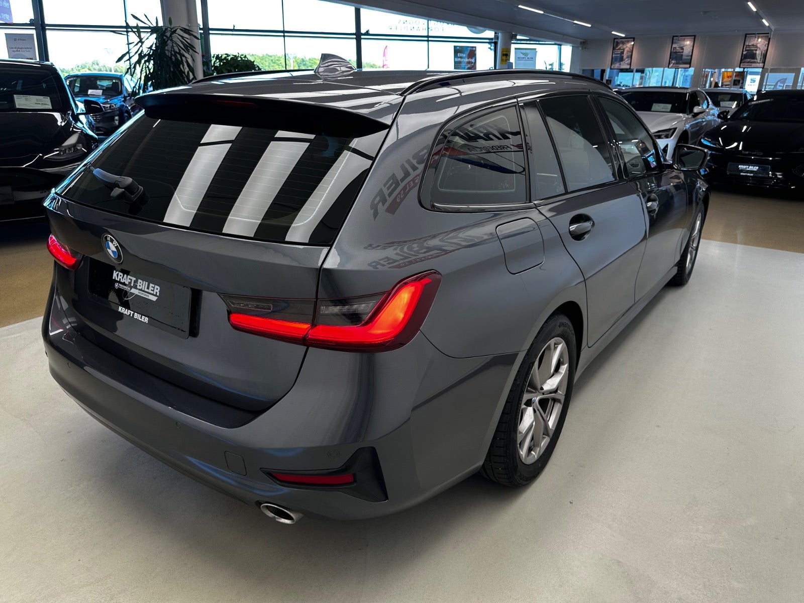 Billede af BMW 320d 2,0 Touring Sport Line aut.