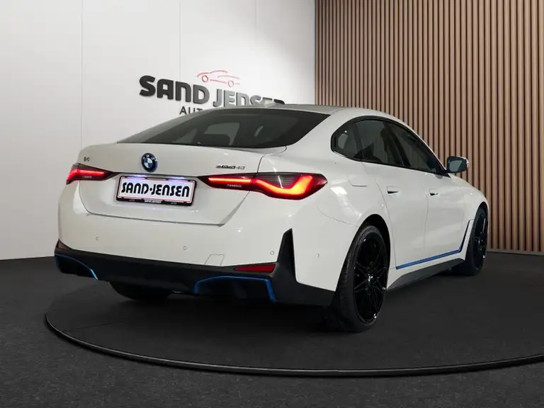 BMW i4 eDrive40 Charged Plus