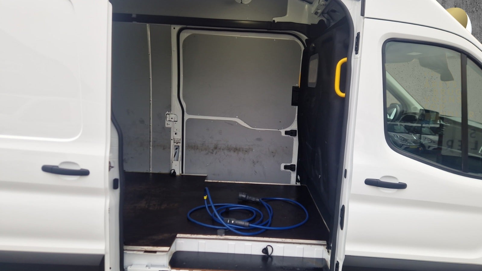 Billede af Ford Transit Connect 1,5 EcoBlue Trend aut. lang