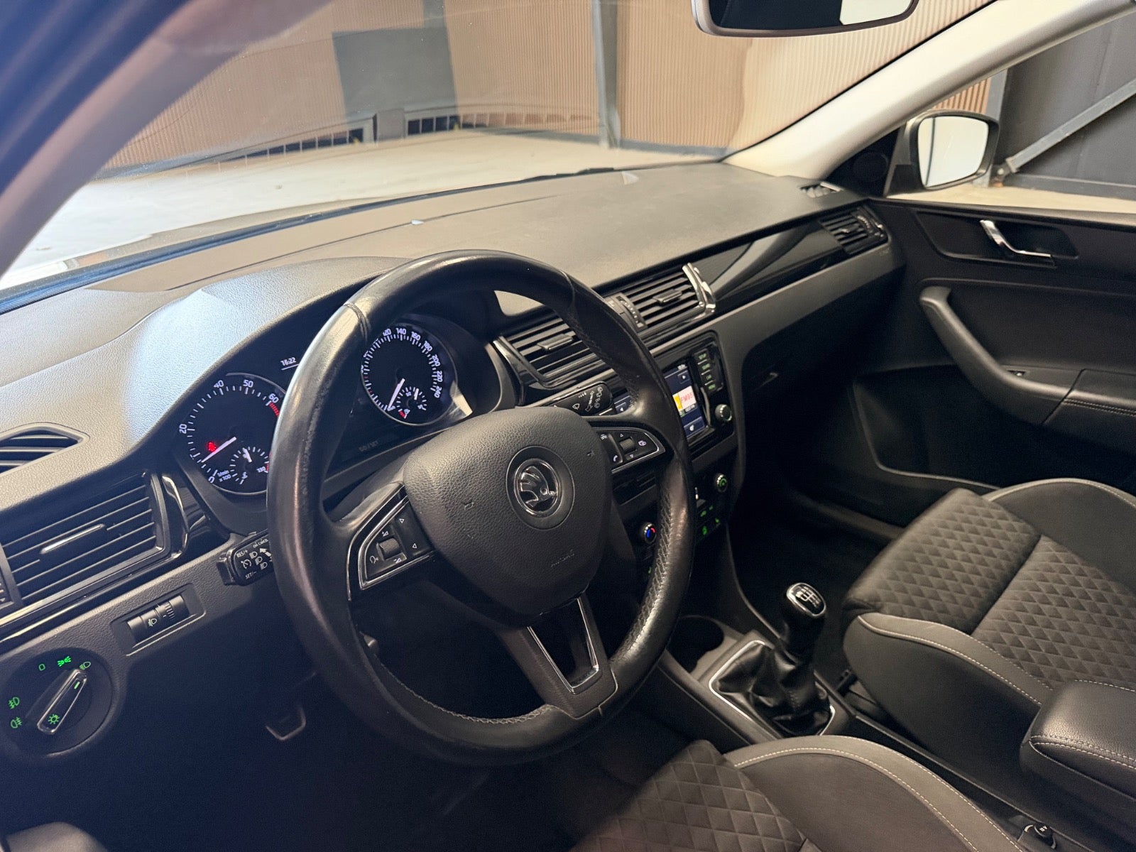 Skoda Rapid TSi 110 Sport - billede 8