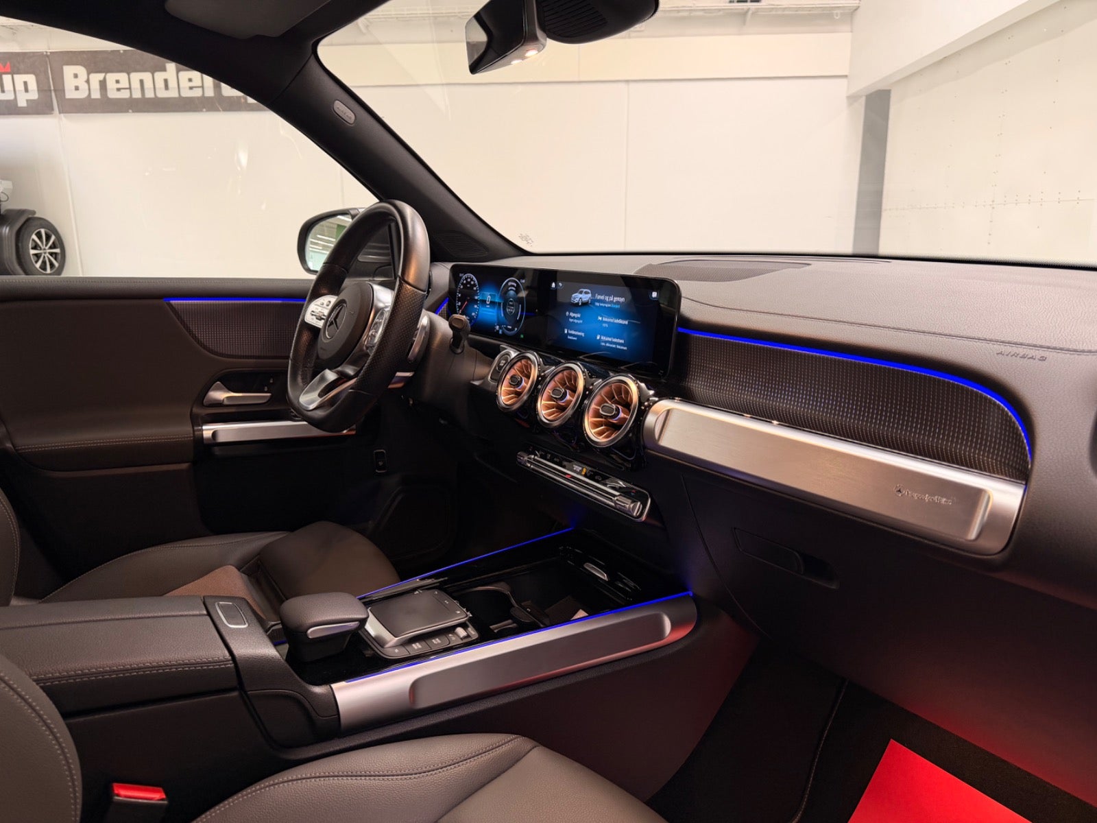 Billede af Mercedes EQB300  Progressive 4Matic