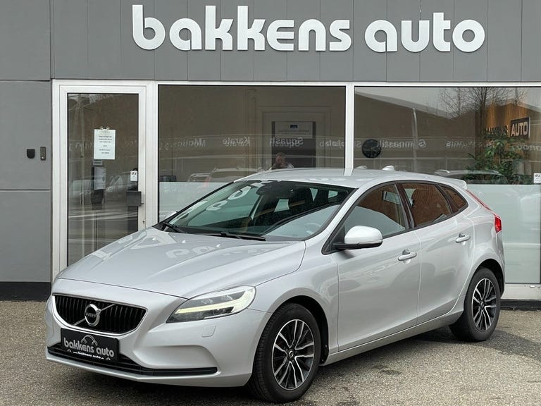 Volvo V40 D3 150 Momentum Eco