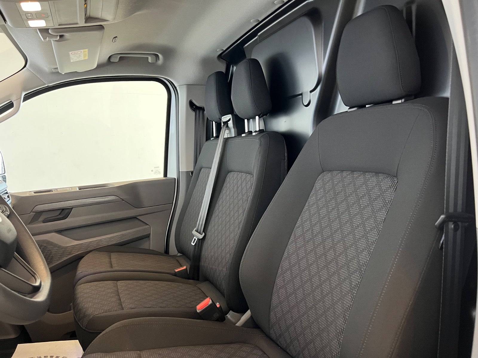 VW e-Transporter Comfort Kassevogn SWB