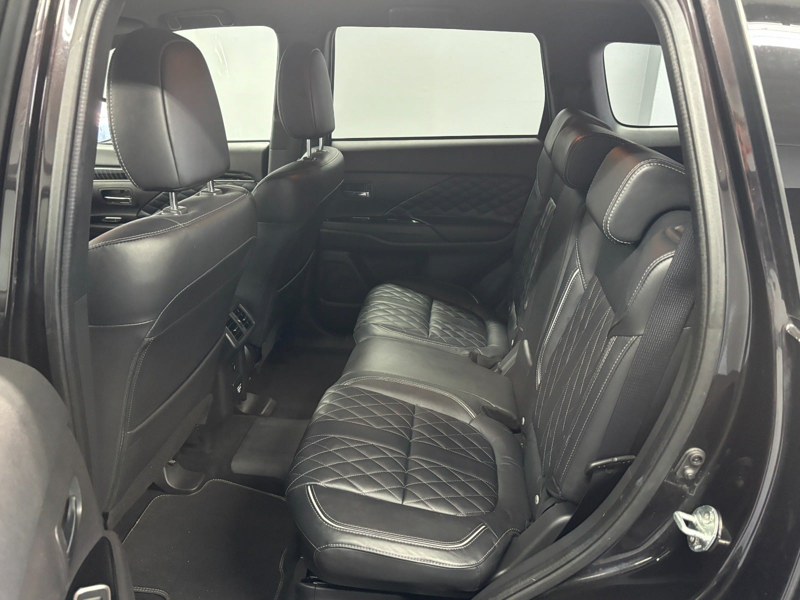 Billede af Mitsubishi Outlander 2,4 PHEV Instyle CVT 4WD