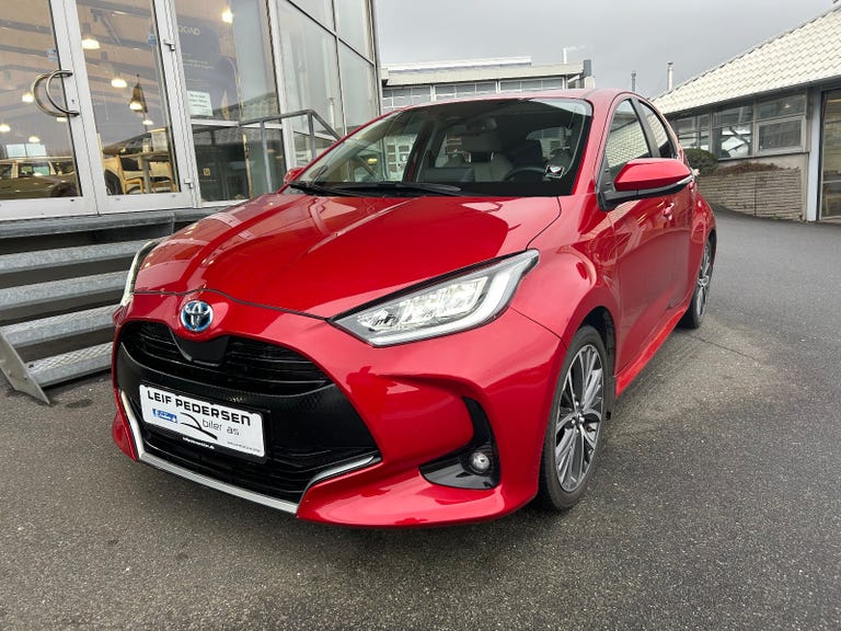 Toyota Yaris Hybrid Elegant e-CVT