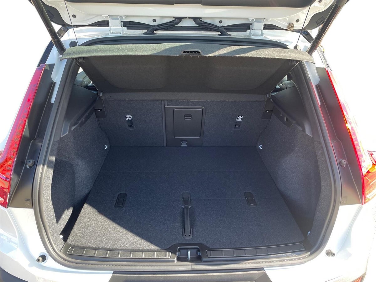 Volvo EX40 Extended Range Black Edition billede 14