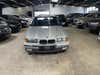 BMW 320i  thumbnail