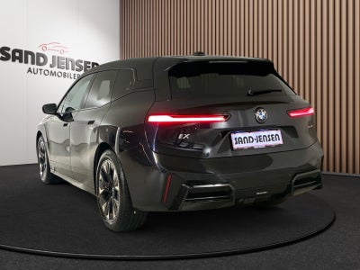 BMW iX xDrive45 M-Sport