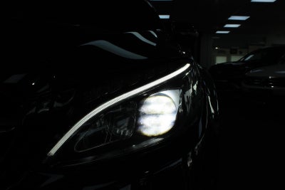Mercedes C250 AMG Line stc. aut.