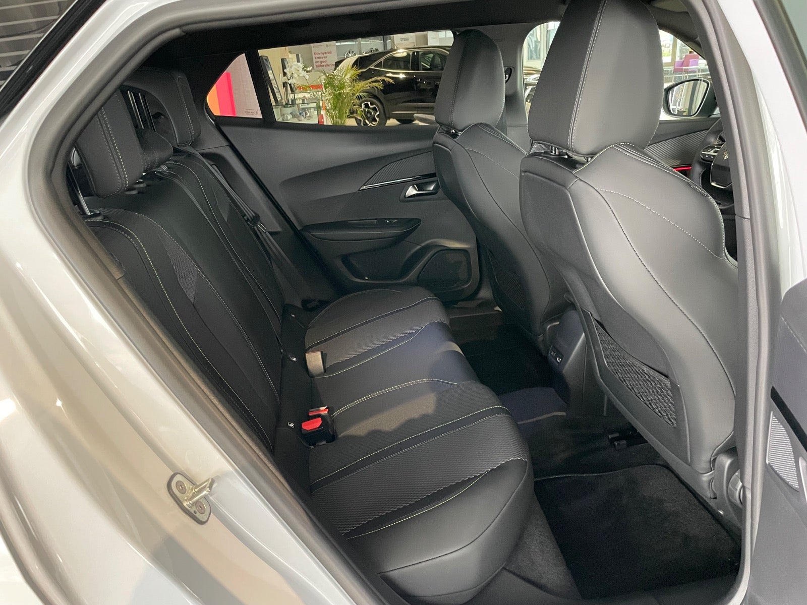 Billede af Peugeot e-2008 54 GT
