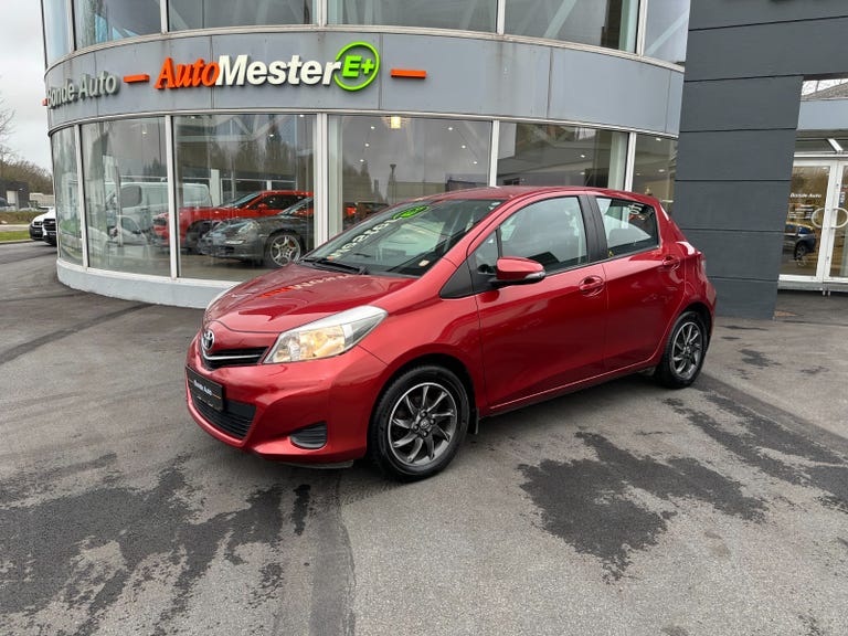 Toyota Yaris VVT-i T2