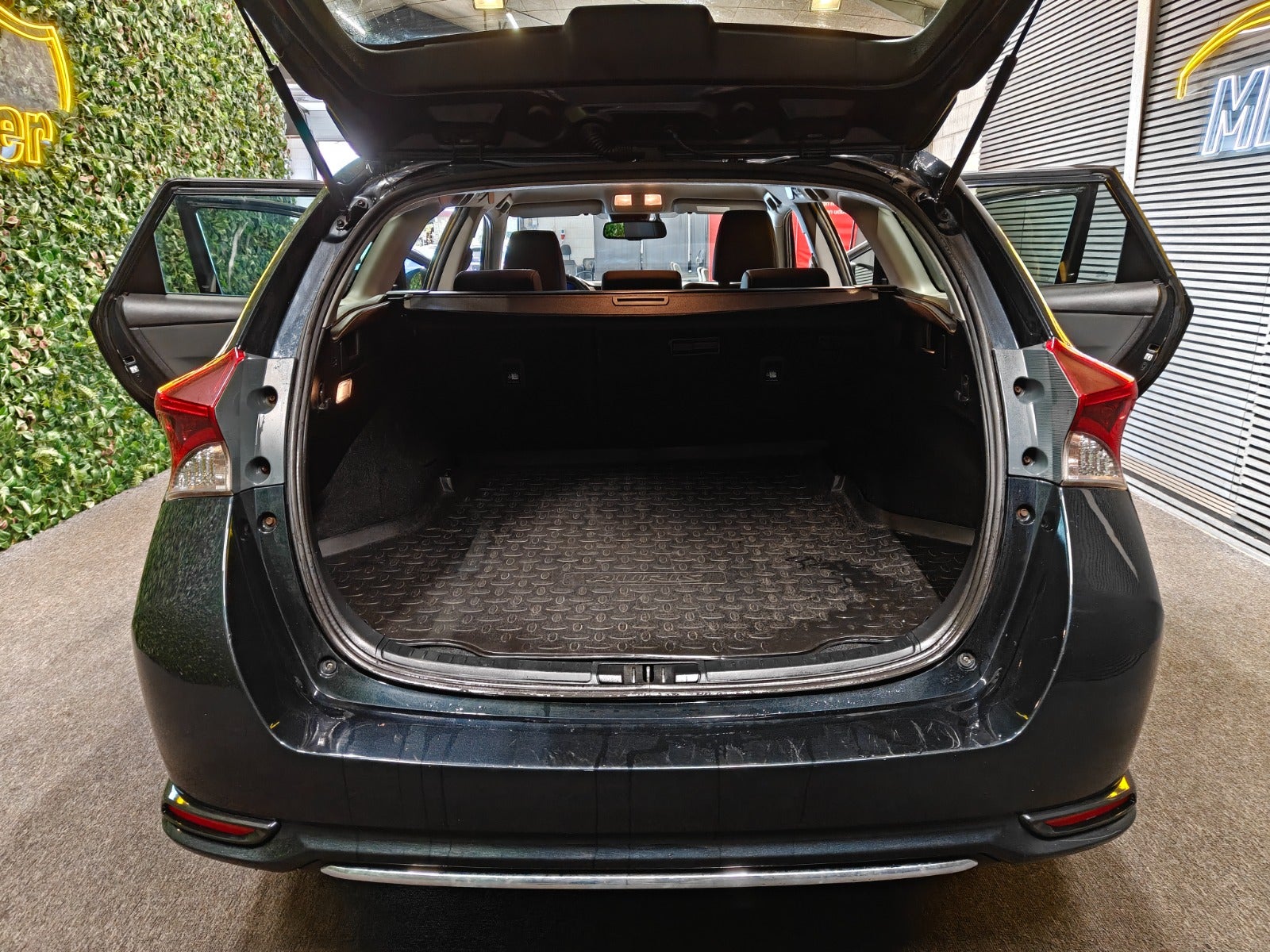 Billede af Toyota Auris 1,8 Hybrid H2 Touring Sports CVT