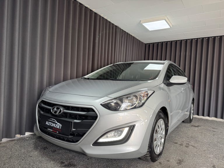 Hyundai i30 CRDi 110 Trend CW DCT