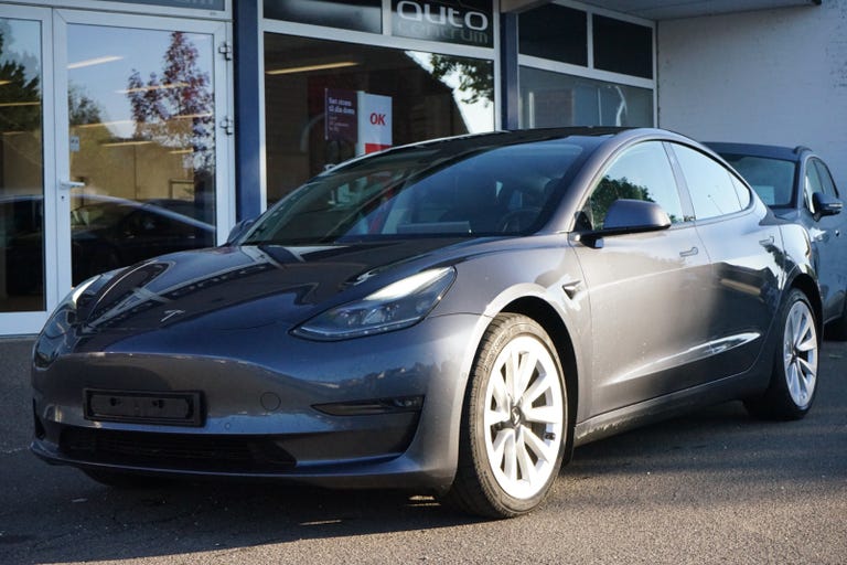 Tesla Model 3 Long Range AWD