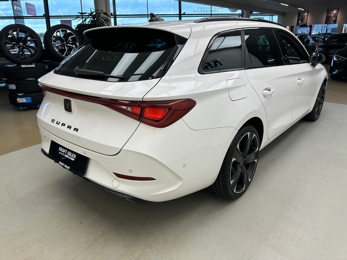 Billede af Cupra Leon 1,4 eHybrid Sportstourer DSG