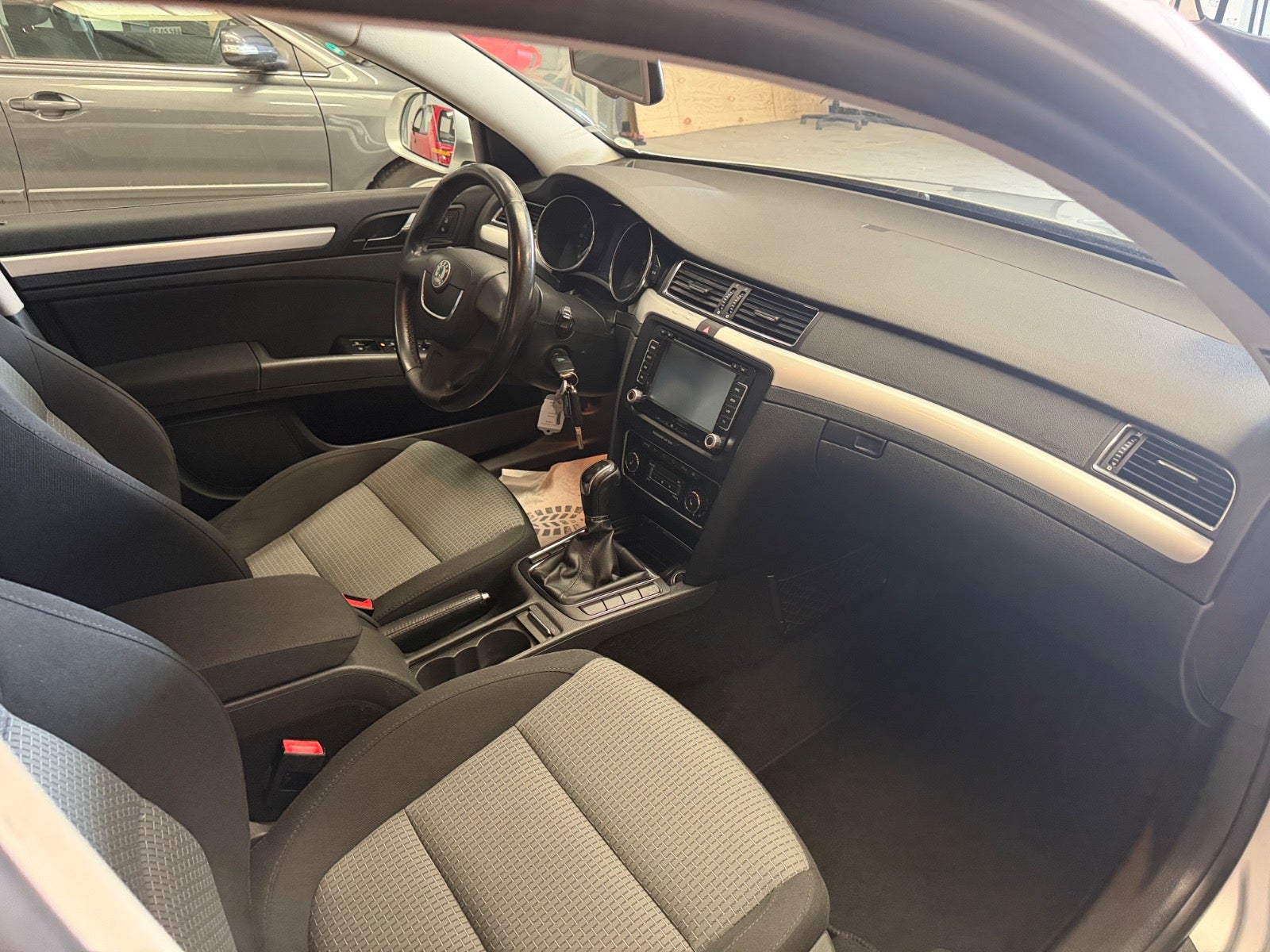 Skoda Superb TDi 105 Ambition Combi - billede 4