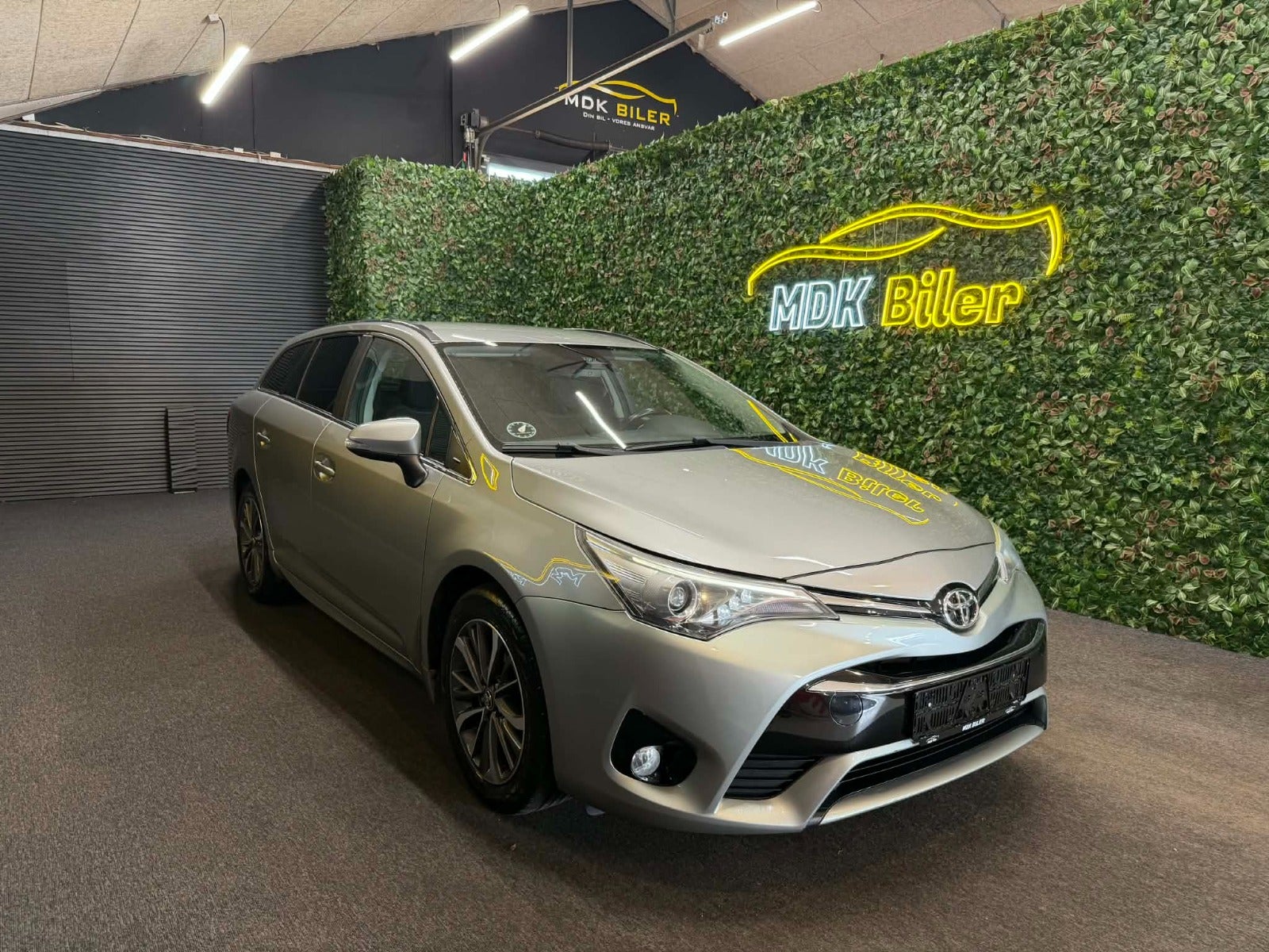 Billede af Toyota Avensis 1,8 VVT-i T2 Touring Sports