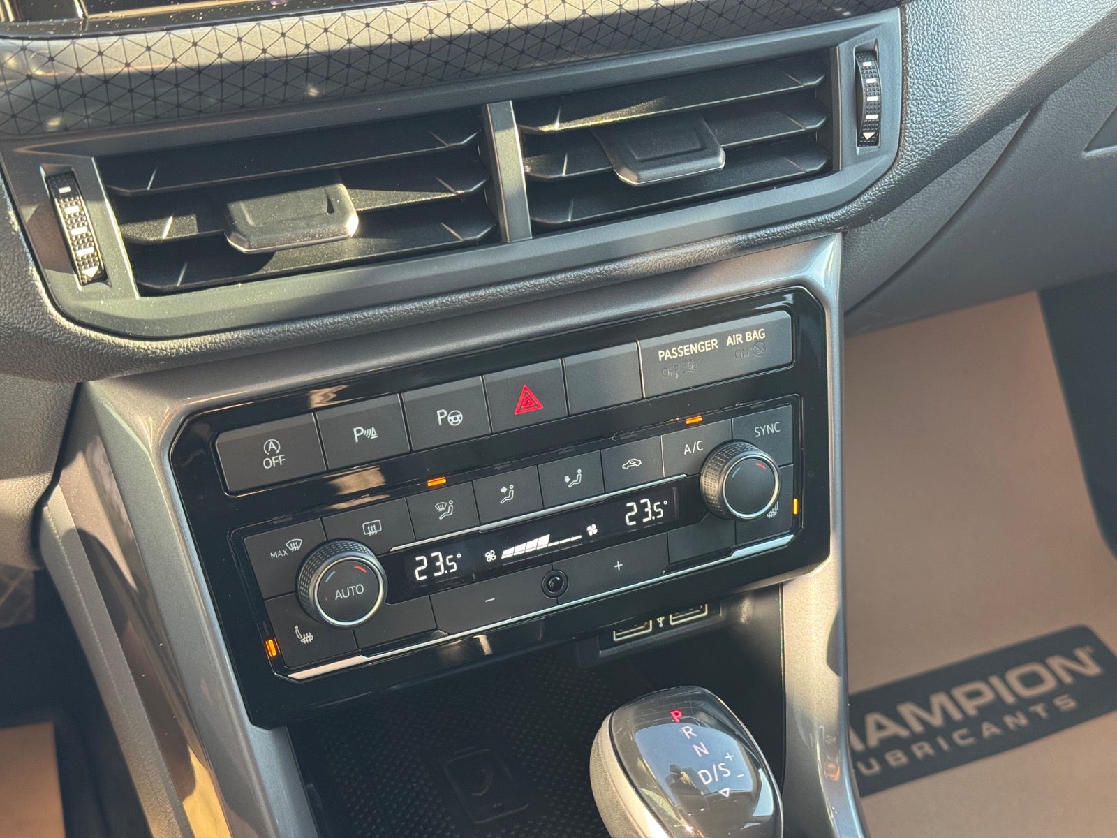 Billede af VW T-Cross 1,6 TDi 95 Style+ DSG