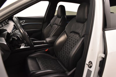 Audi e-tron S-line quattro