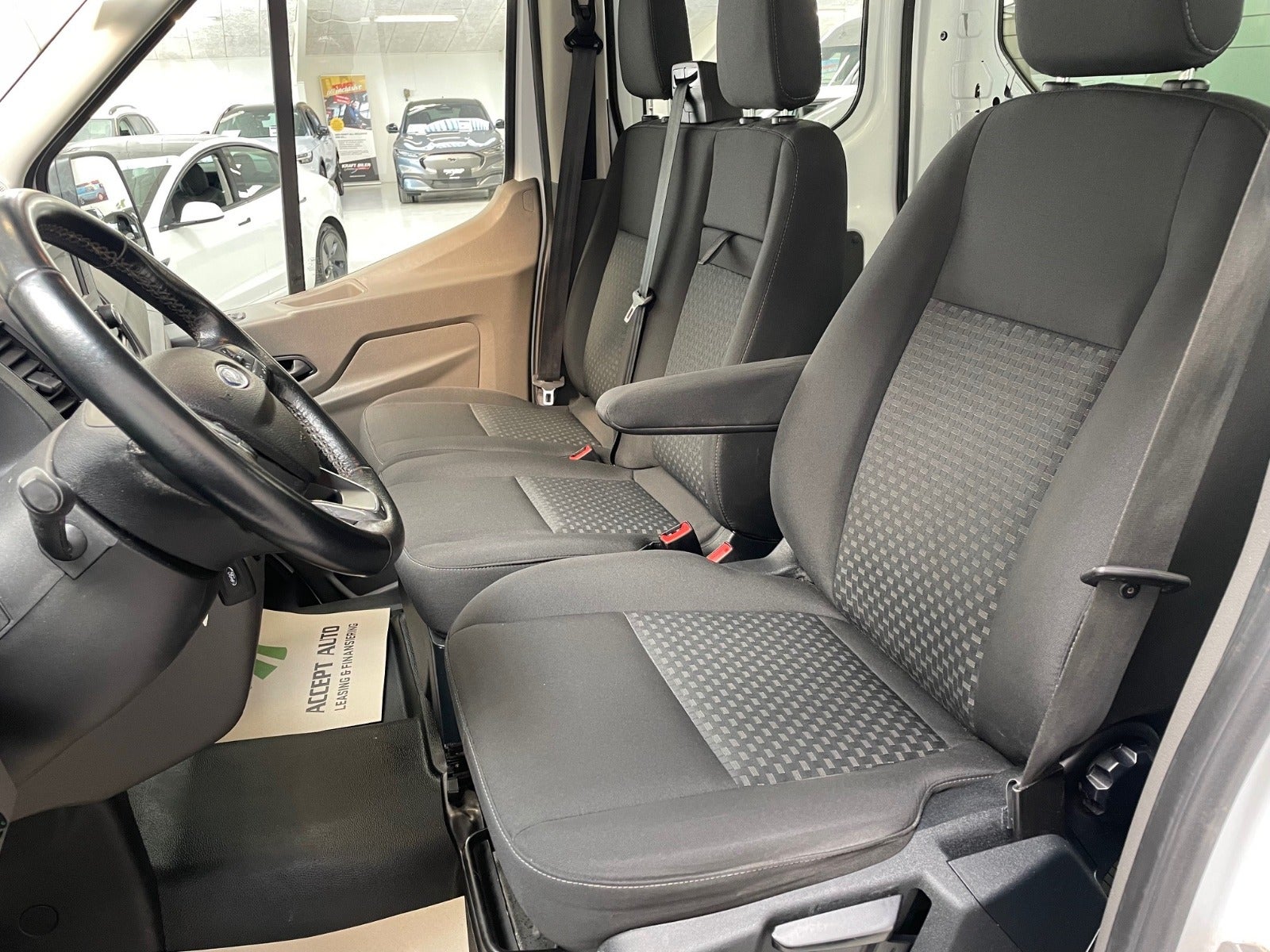 Billede af Ford Transit 350 L4 Chassis 2,0 TDCi 130 Db.Kab Trend RWD