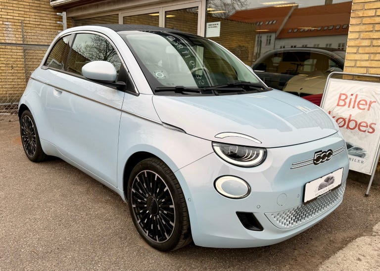 Fiat 500e la Prima Cabrio