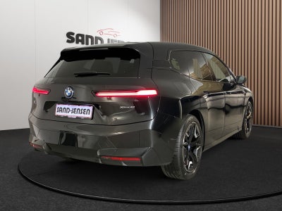 BMW iX xDrive40 Supercharged