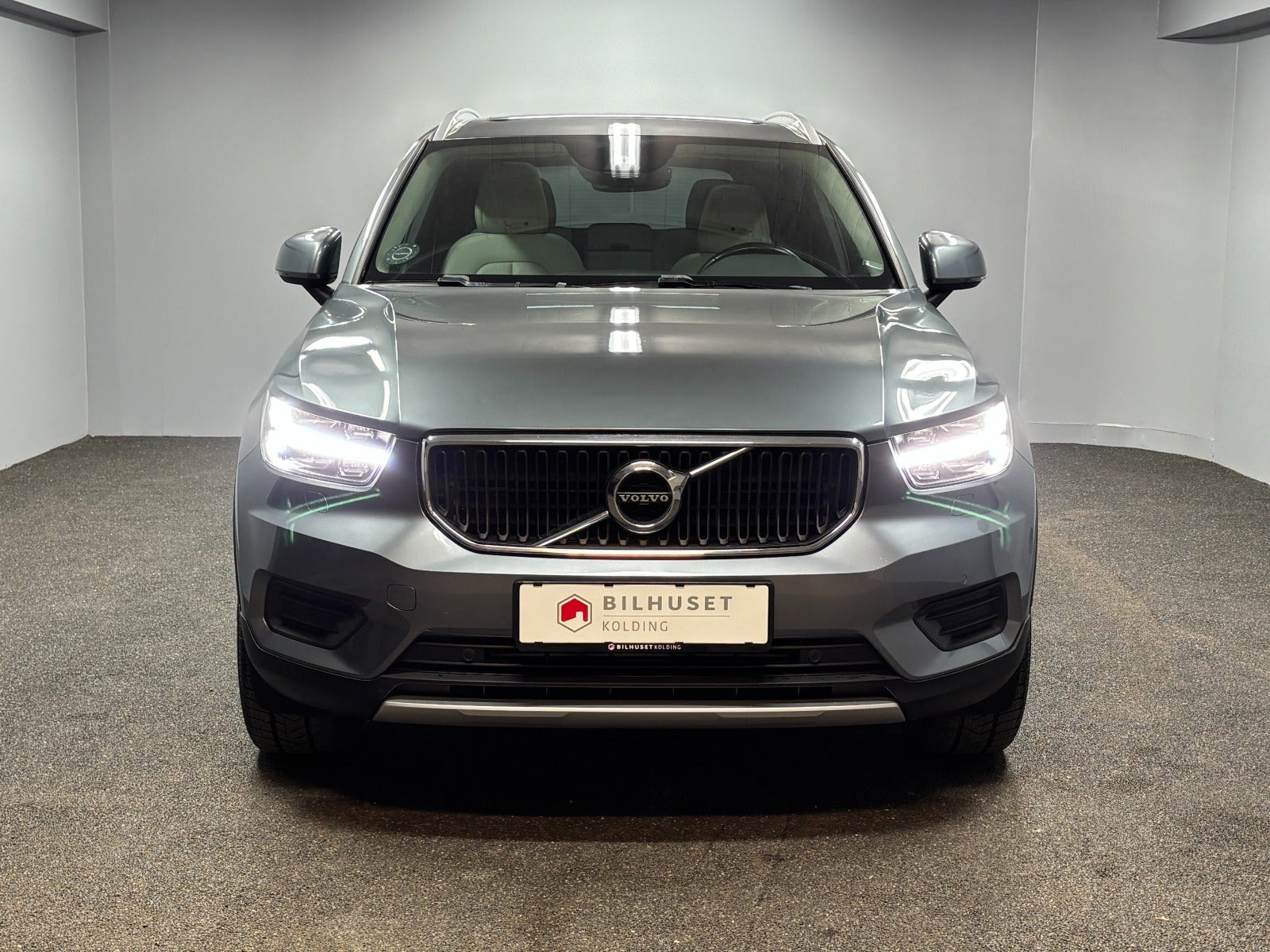 Billede af Volvo XC40 2,0 T4 190 Momentum aut.