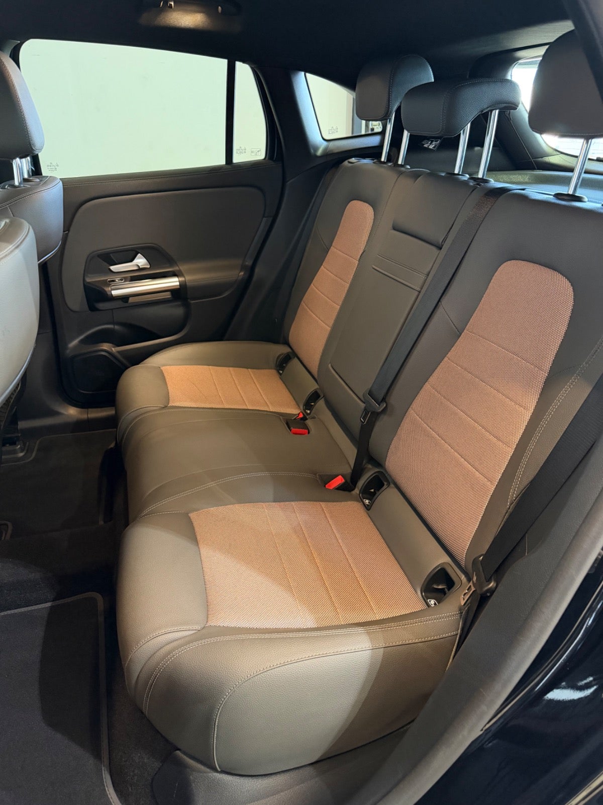 Mercedes EQA250 Electric Art