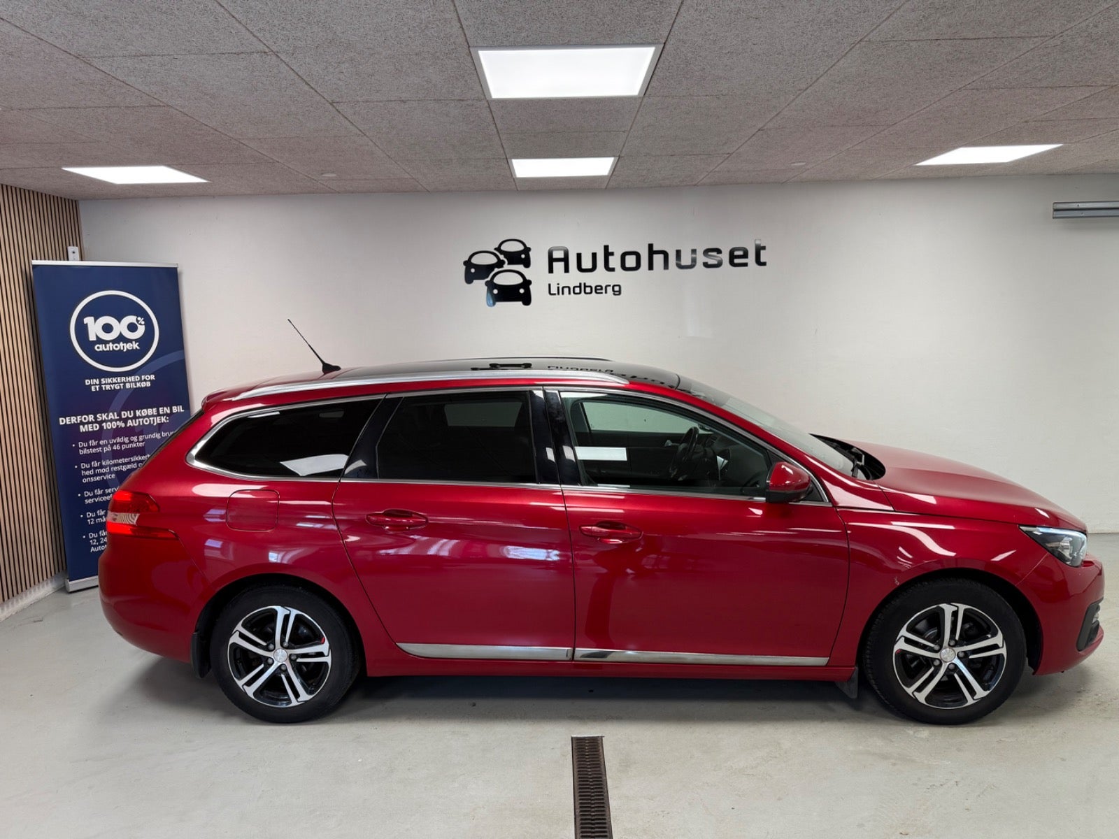 Billede af Peugeot 308 1,6 BlueHDi 120 Allure Sky