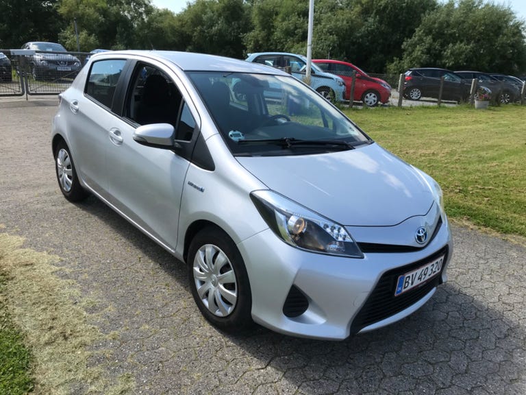 Toyota Yaris Hybrid H2 Touch CVT