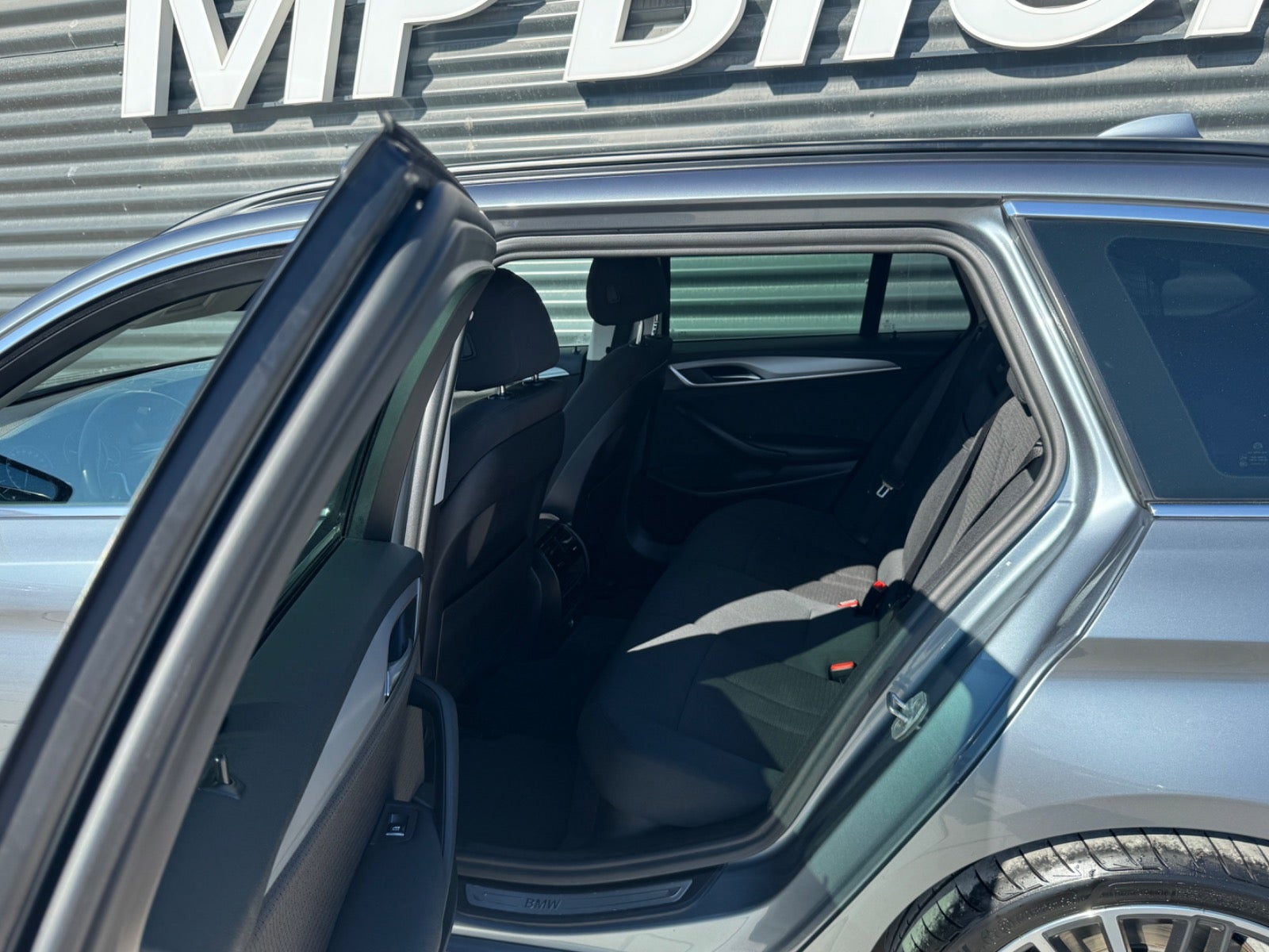 Billede af BMW 520d 2,0 Touring Sport Line aut.