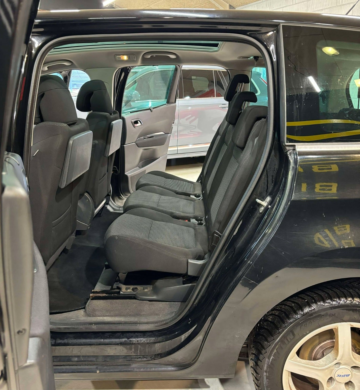 Billede af Peugeot 5008 1,6 HDi 112 7prs