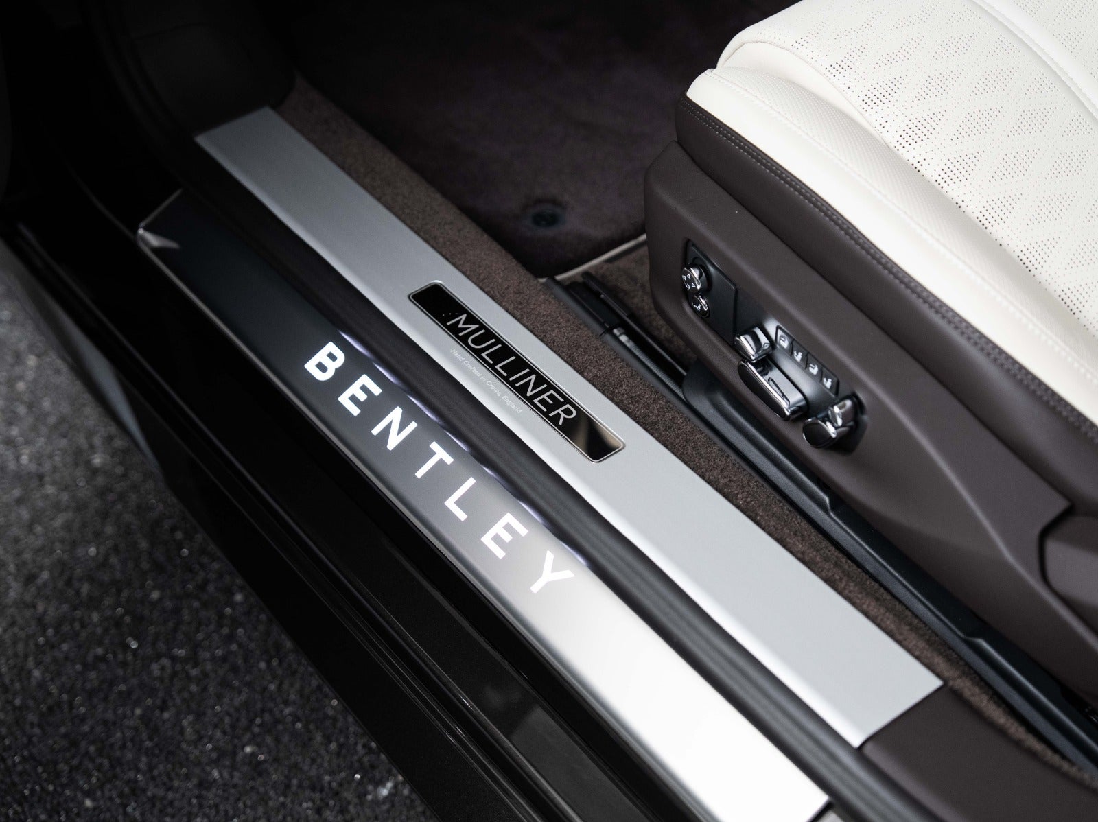 Gallery image 22 of 23