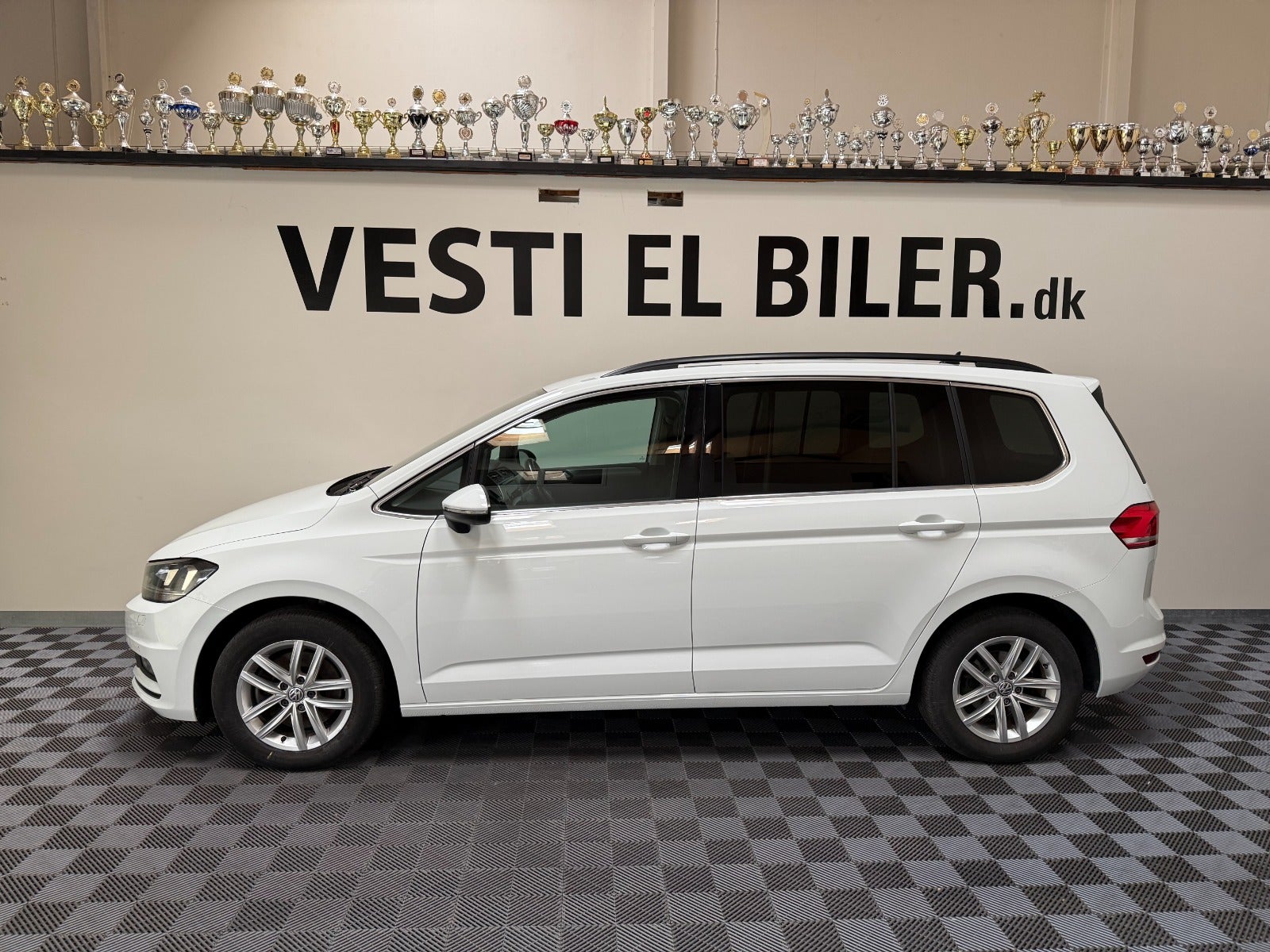 VW Touran TDi 150 Comfortline DSG Van