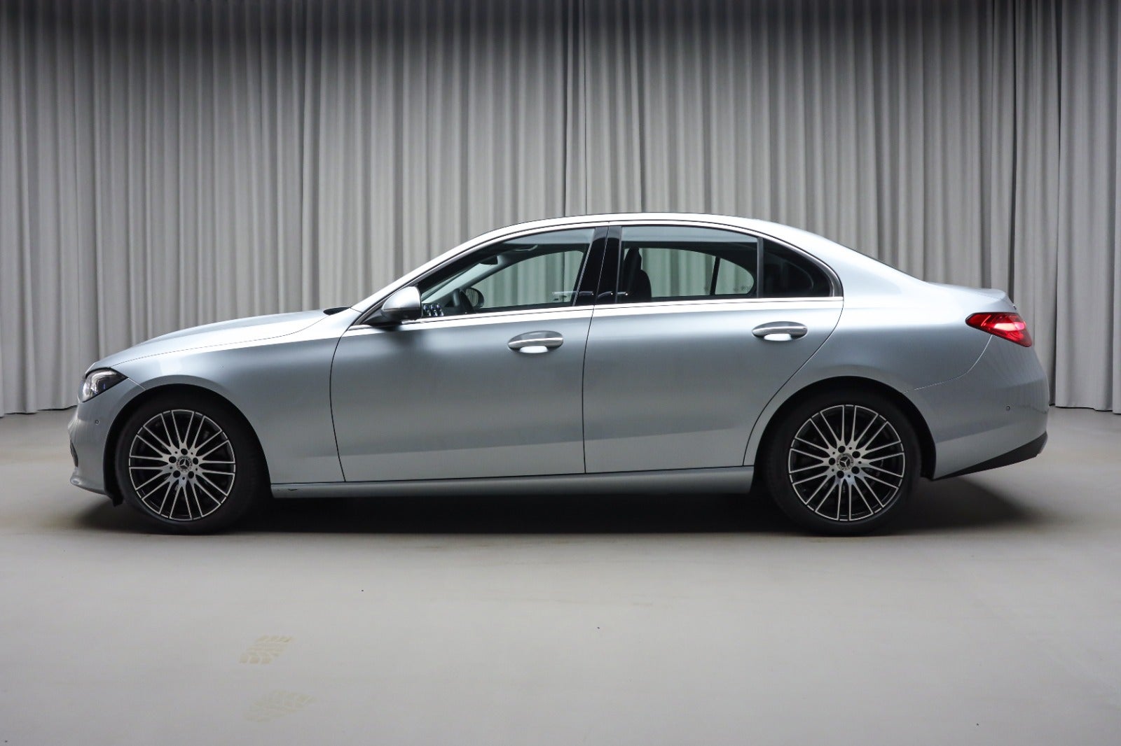 Mercedes-Benz C 220 d (4/8)