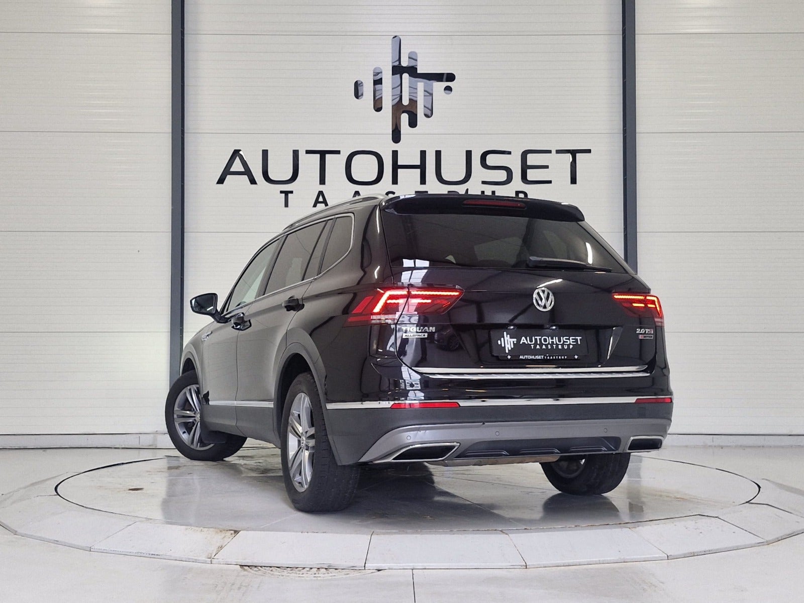 Billede af VW Tiguan Allspace 2,0 TSi 220 Highline DSG 4Motion 7prs