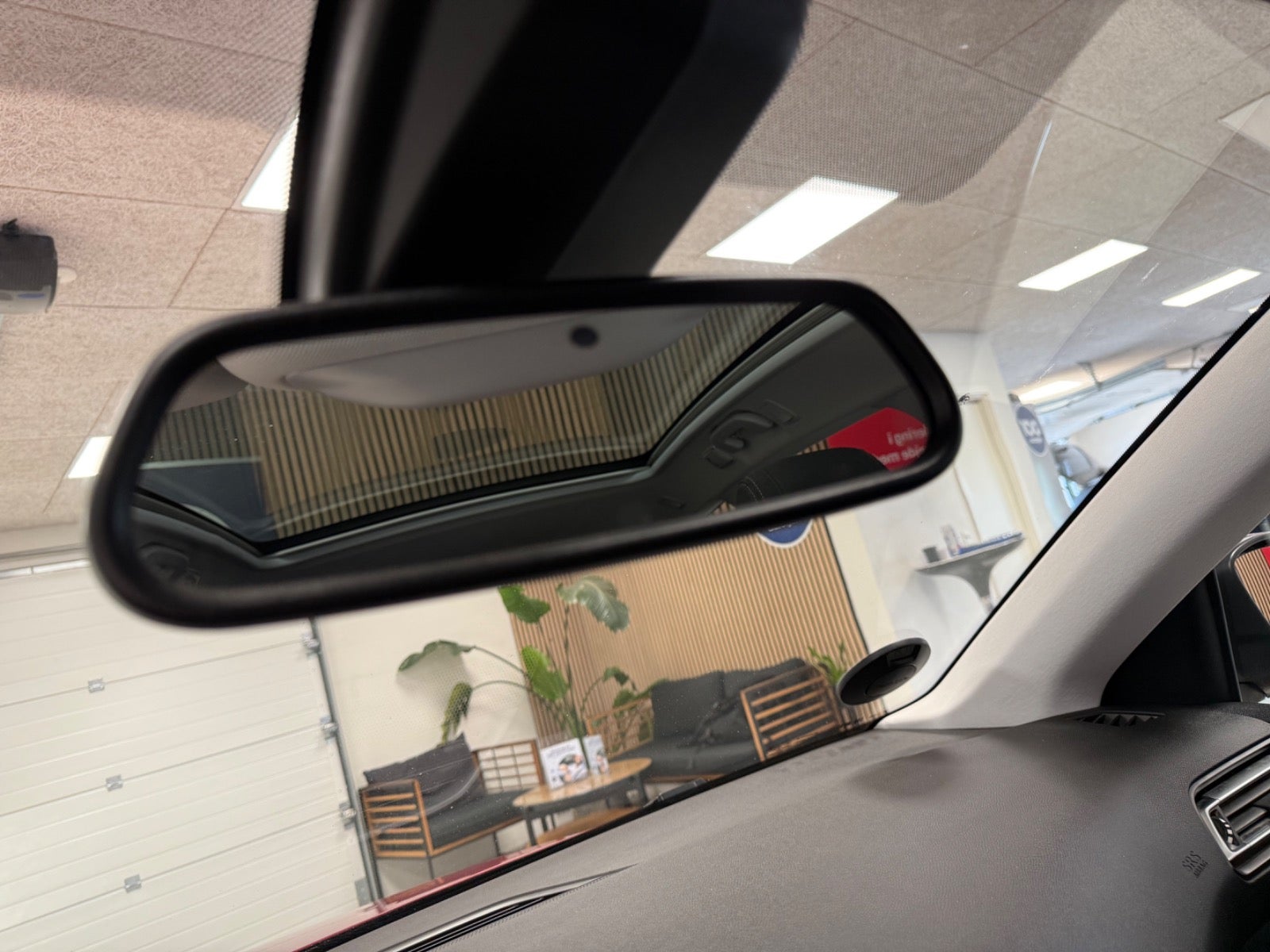 Billede af Peugeot 308 1,6 BlueHDi 120 Allure Sky