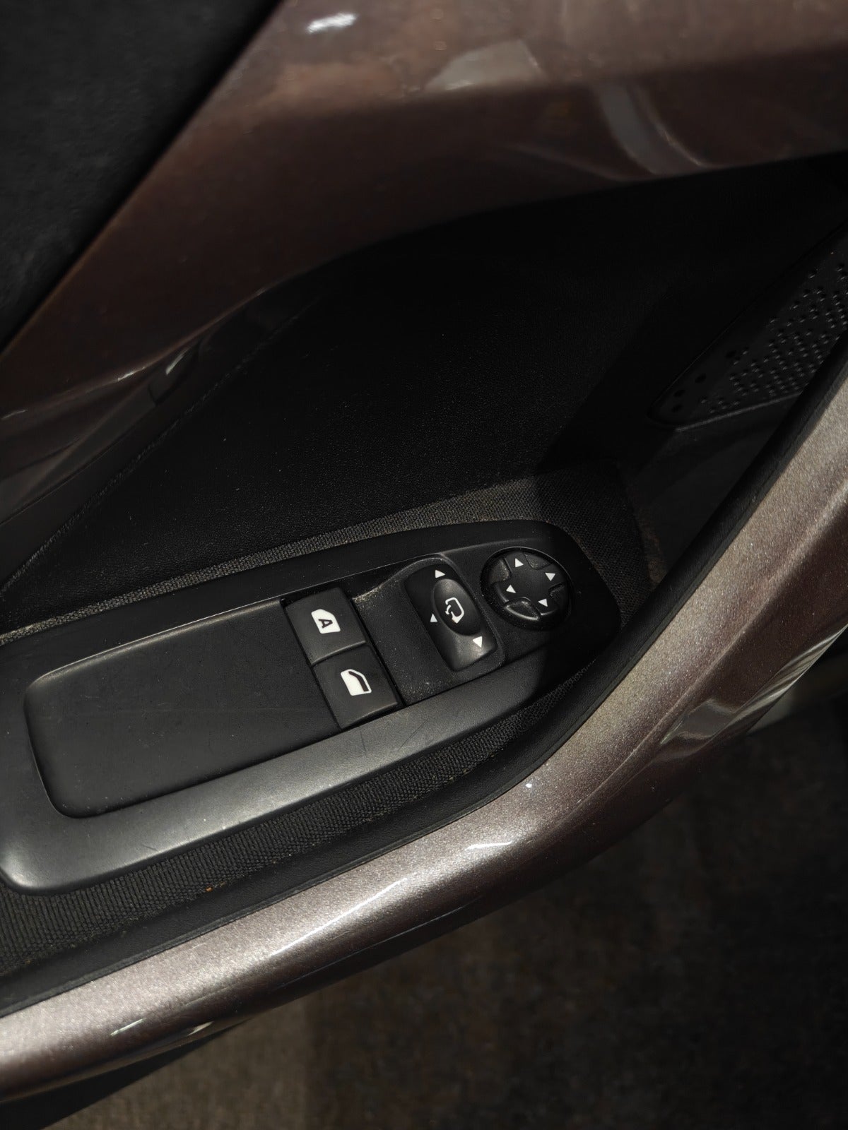 Billede af Peugeot 2008 1,2 e-VTi 82 Style ESG