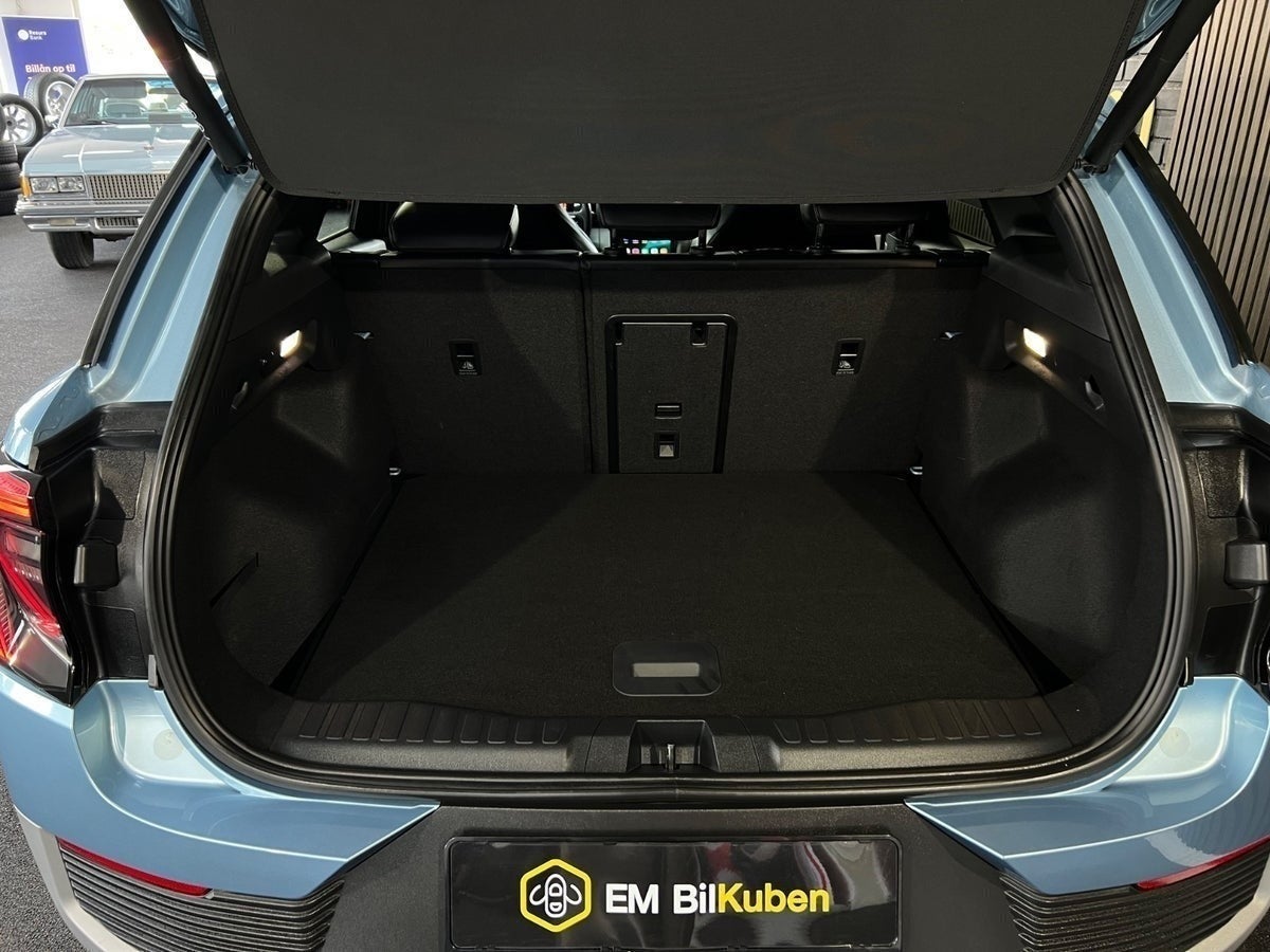 Ford Explorer Select Extended Range AWD