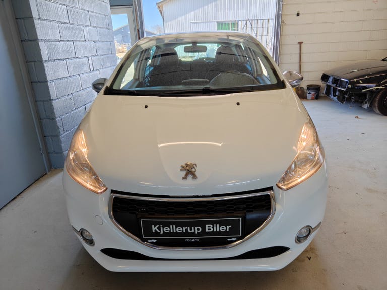 Peugeot 208 VTi Urban