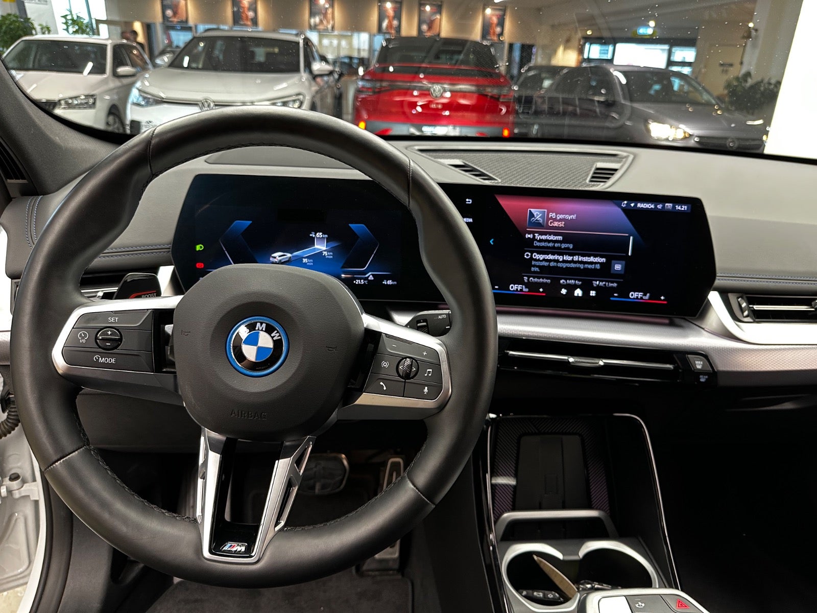 Billede af BMW iX1  eDrive20 Fully Charged M-Sport