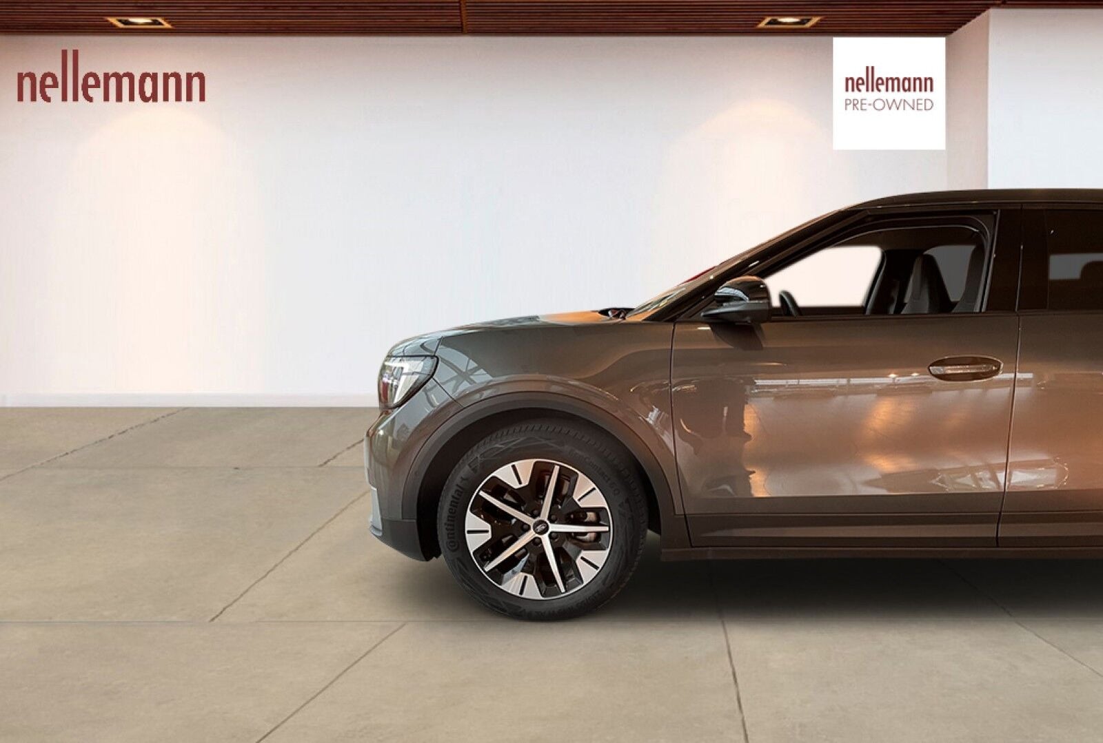 Ford Explorer Select Extended Range