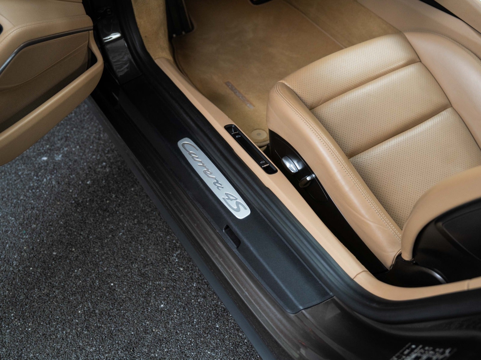 Gallery image 10 of 19