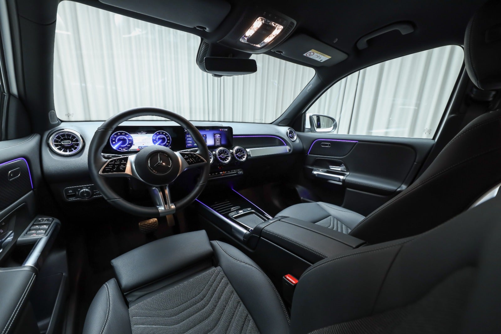 Mercedes-Benz EQB 250+ (4/8)