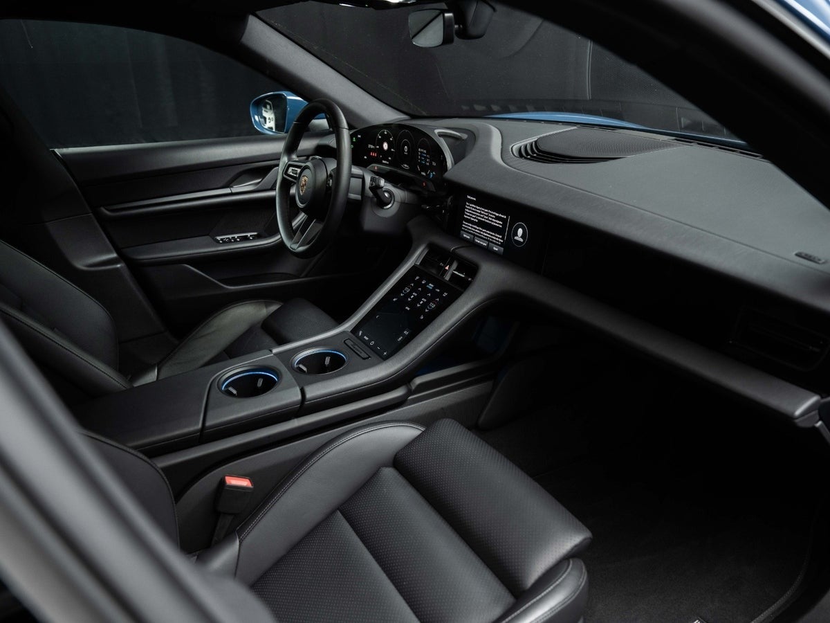 Gallery image 17 of 18