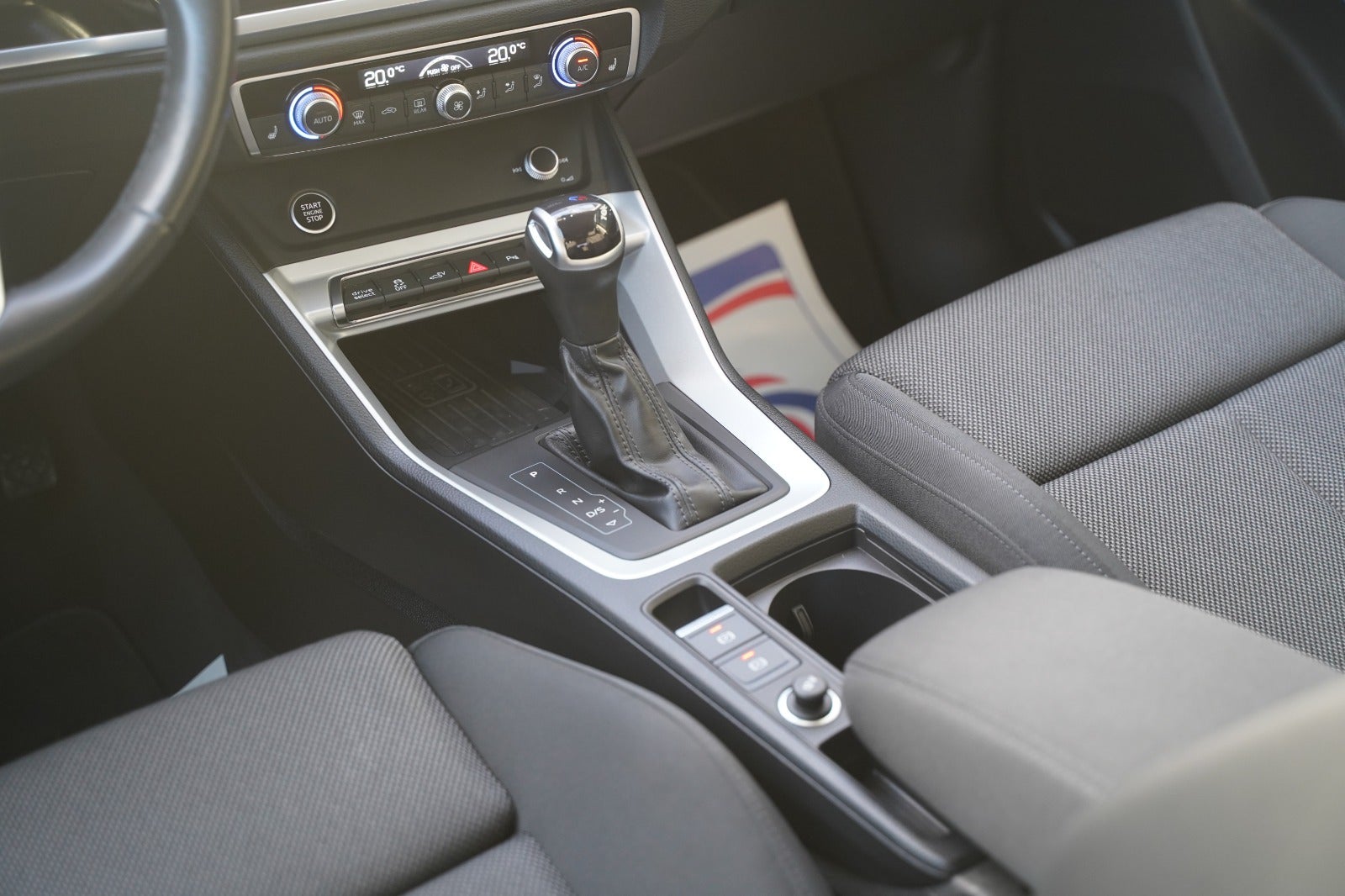 Billede af Audi Q3 45 TFSi e Attitude plus S-tr.