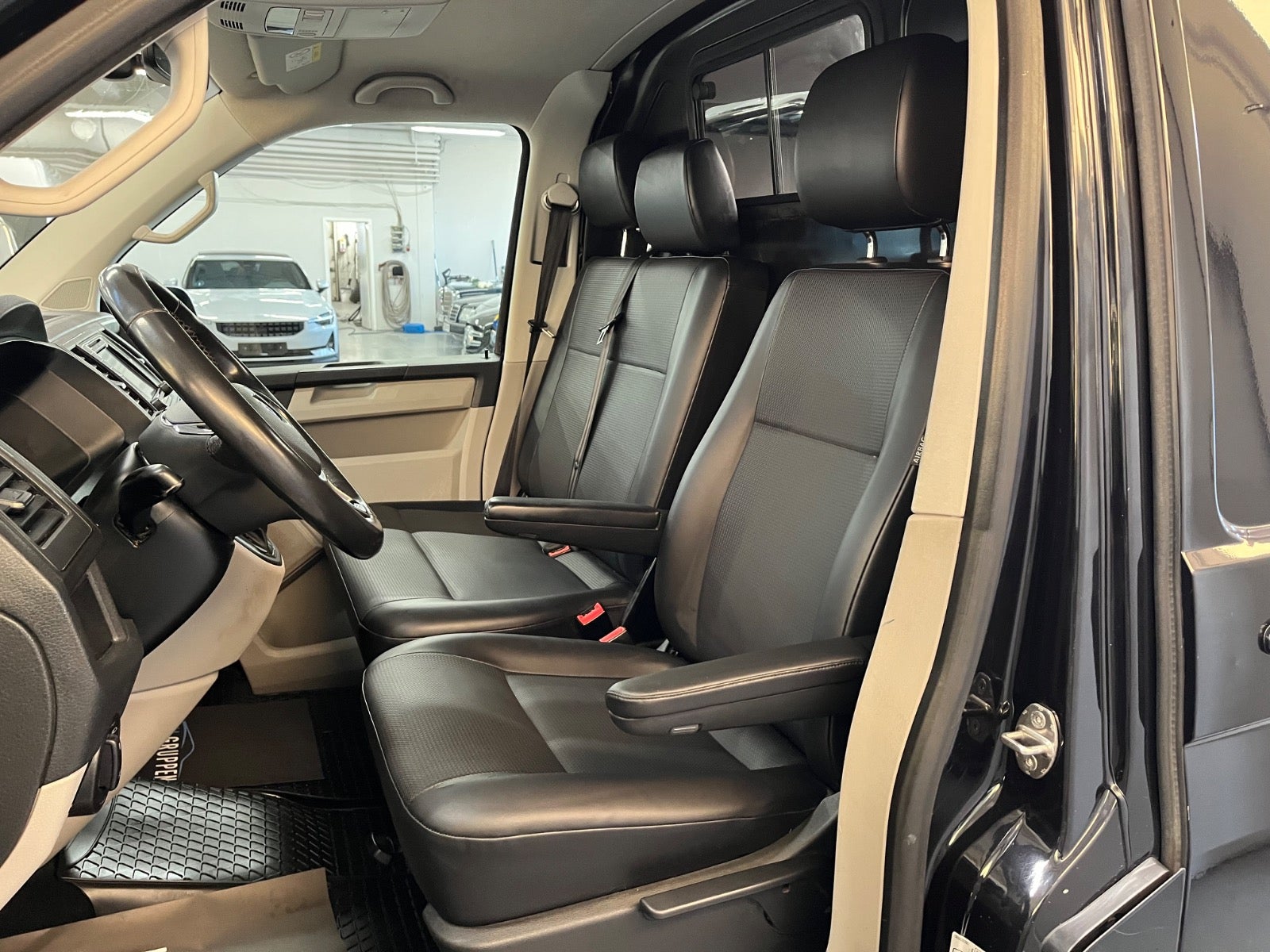 Billede af VW Transporter 2,0 TDi 204 Kassevogn DSG lang