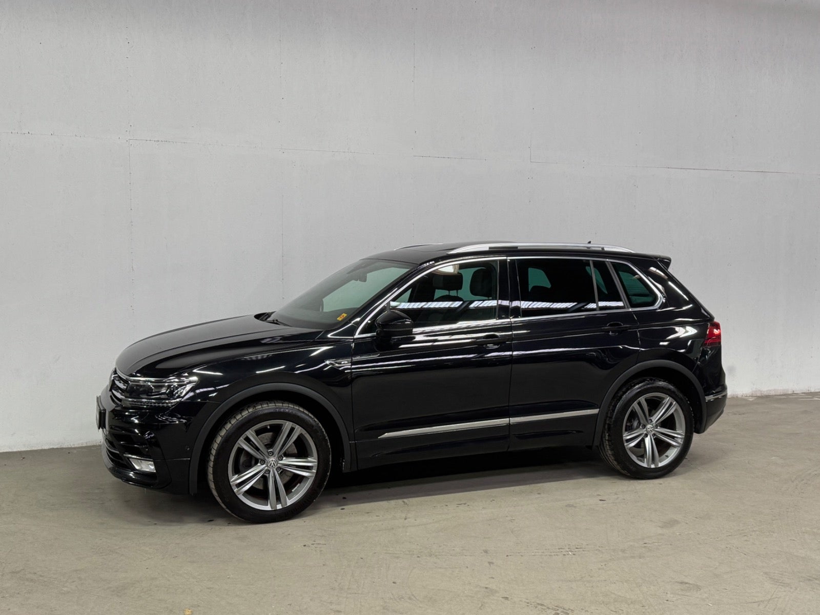 VW Tiguan TSi 180 R-line DSG 4Motion A